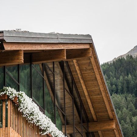 Grand Hotel Courmayeur Mont Blanc, By R Collection Hotels المظهر الخارجي الصورة