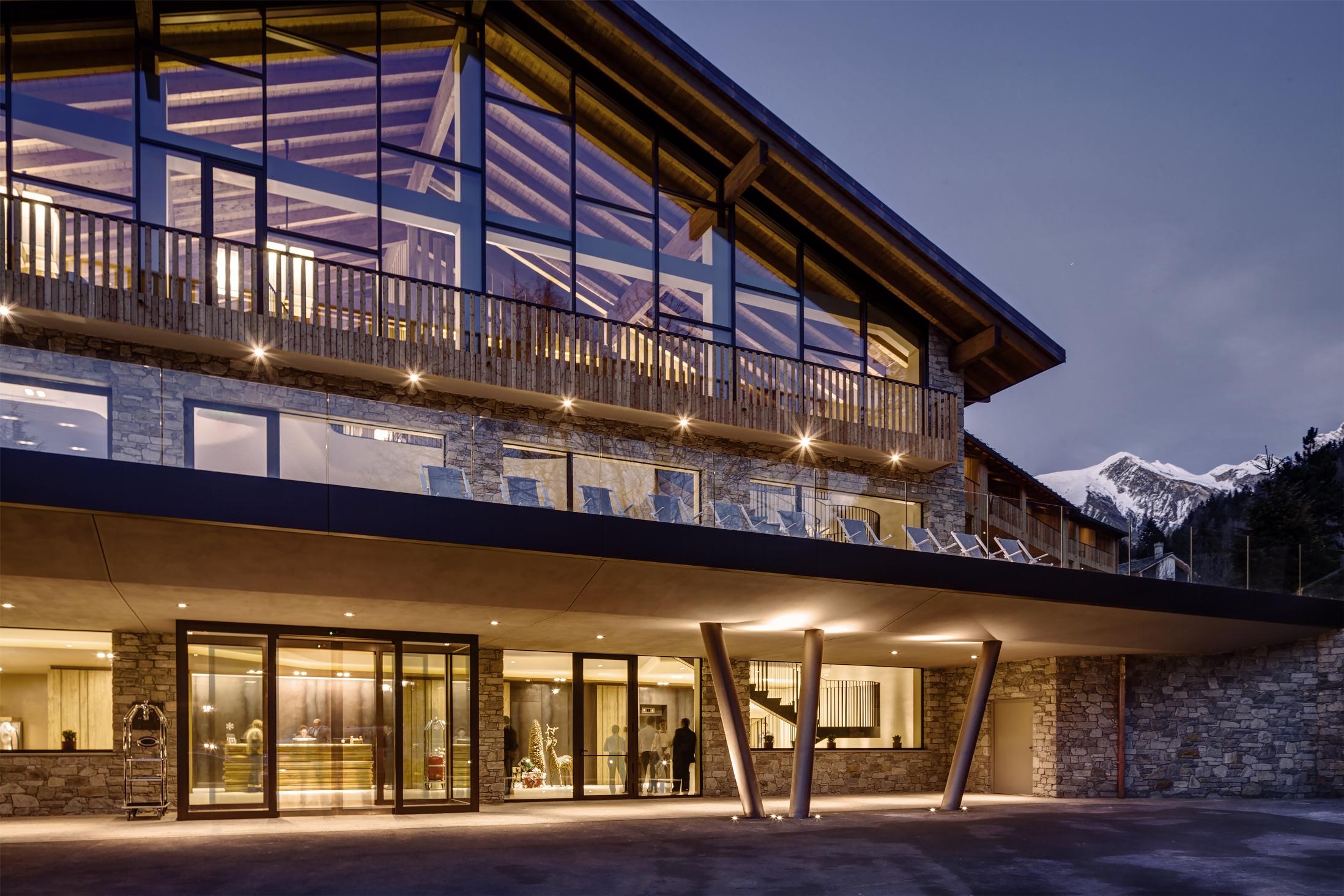 Grand Hotel Courmayeur Mont Blanc, By R Collection Hotels المظهر الخارجي الصورة