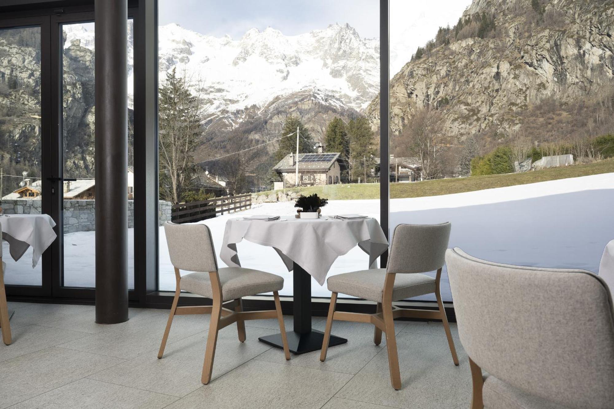 Grand Hotel Courmayeur Mont Blanc, By R Collection Hotels المظهر الخارجي الصورة