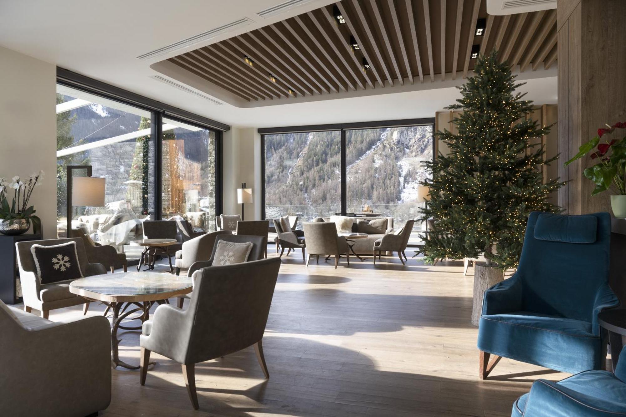 Grand Hotel Courmayeur Mont Blanc, By R Collection Hotels المظهر الخارجي الصورة