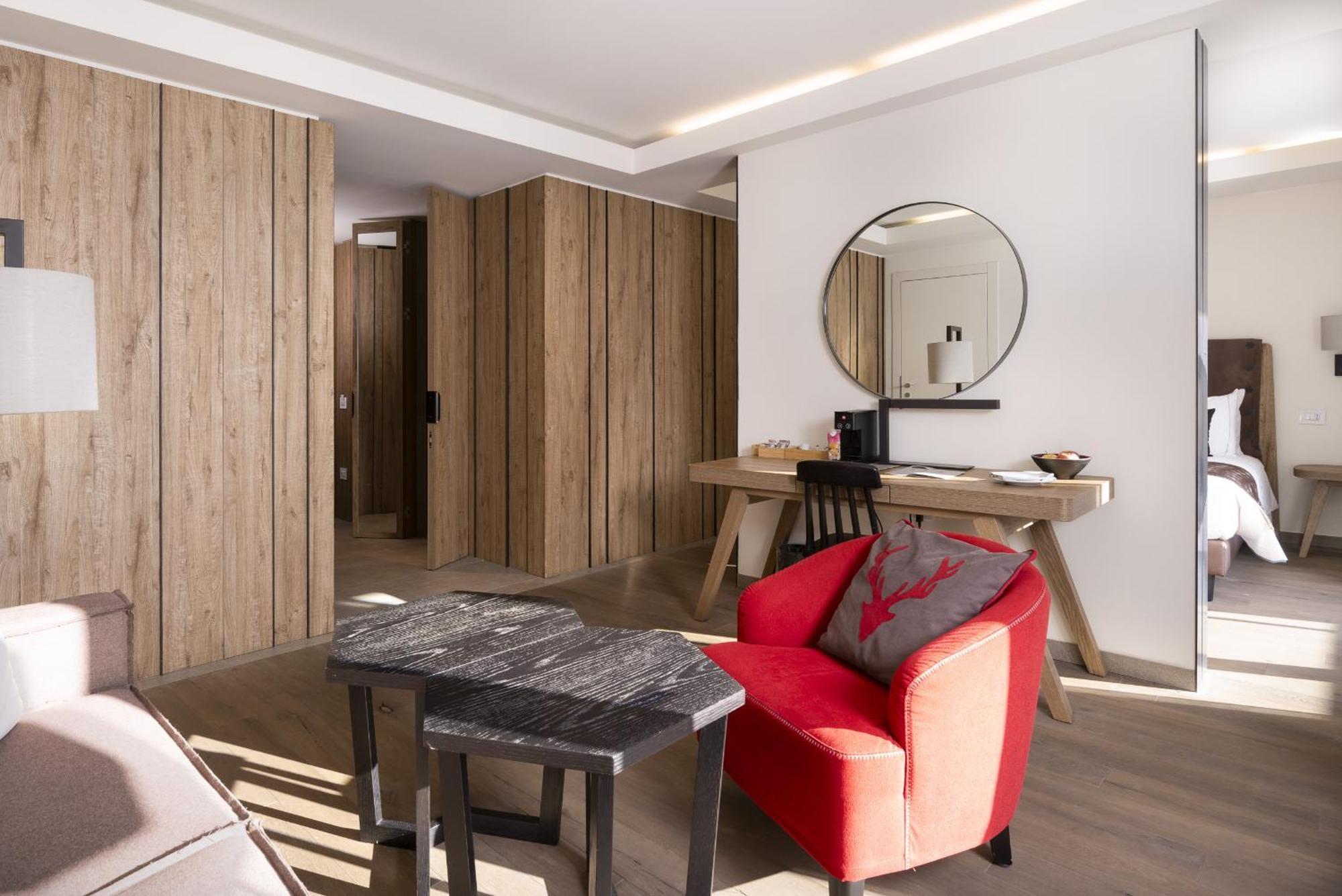 Grand Hotel Courmayeur Mont Blanc, By R Collection Hotels المظهر الخارجي الصورة