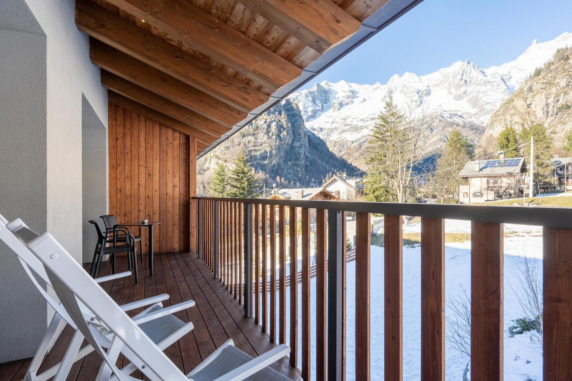 Grand Hotel Courmayeur Mont Blanc, By R Collection Hotels المظهر الخارجي الصورة