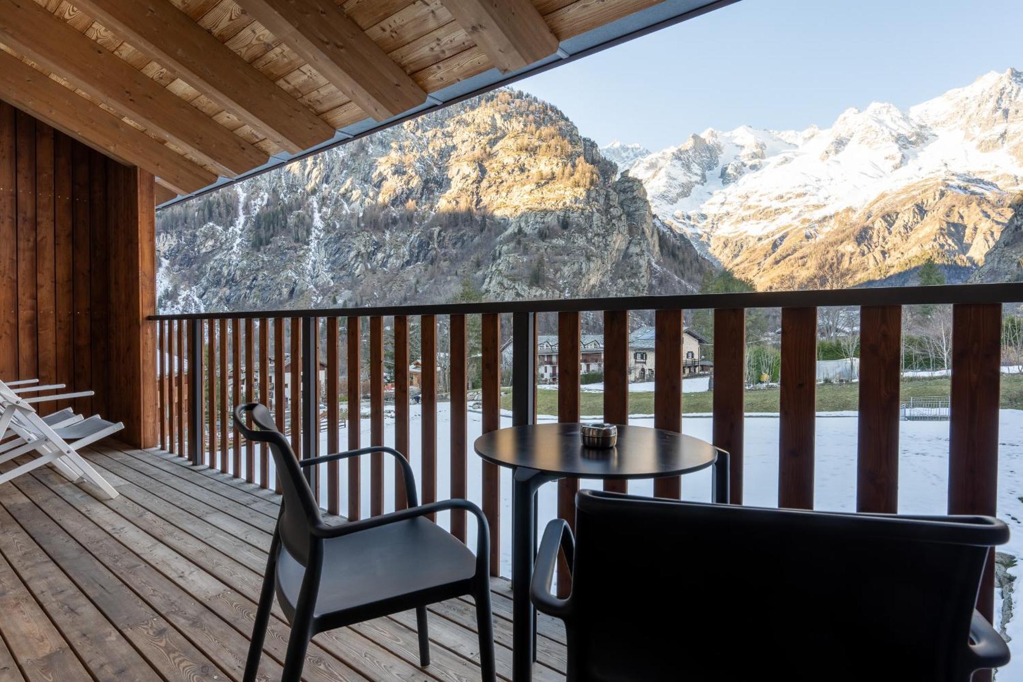 Grand Hotel Courmayeur Mont Blanc, By R Collection Hotels المظهر الخارجي الصورة