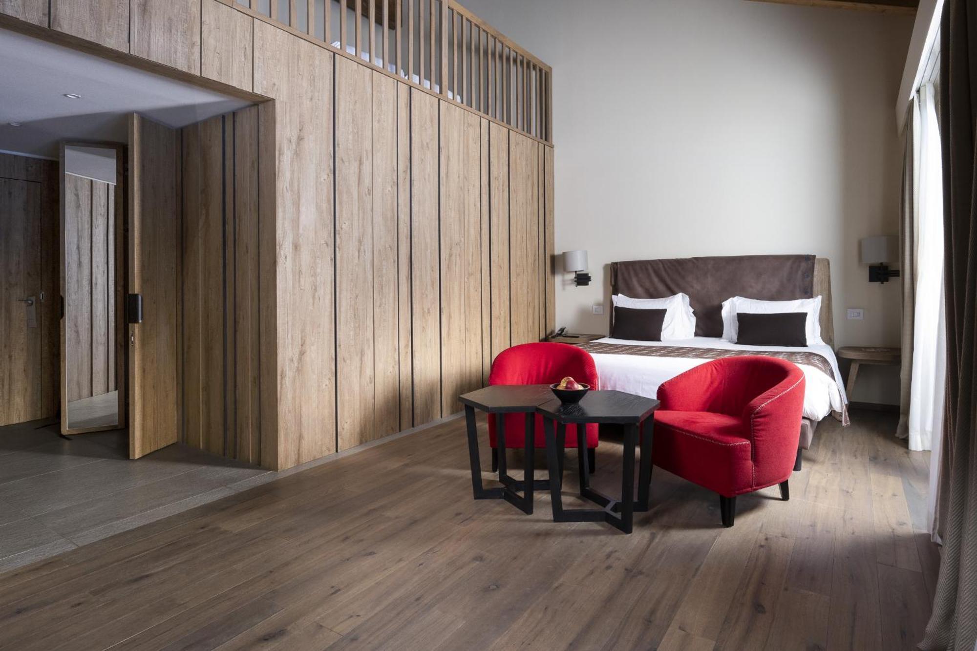 Grand Hotel Courmayeur Mont Blanc, By R Collection Hotels الغرفة الصورة